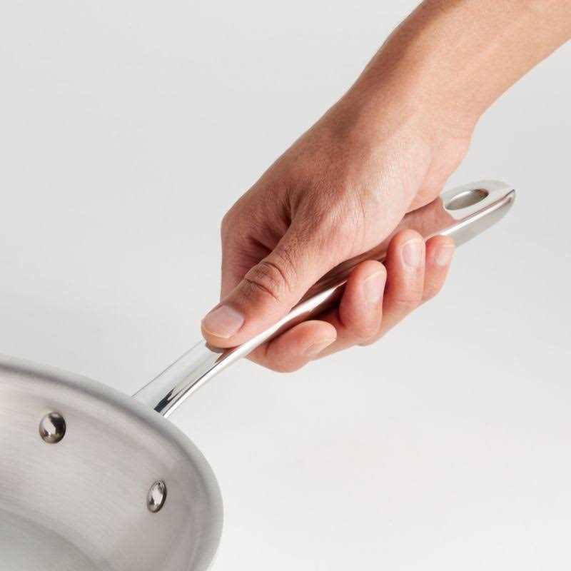All-Clad d3 Curated 2.5-Quart Saucier with Lid - Image 2