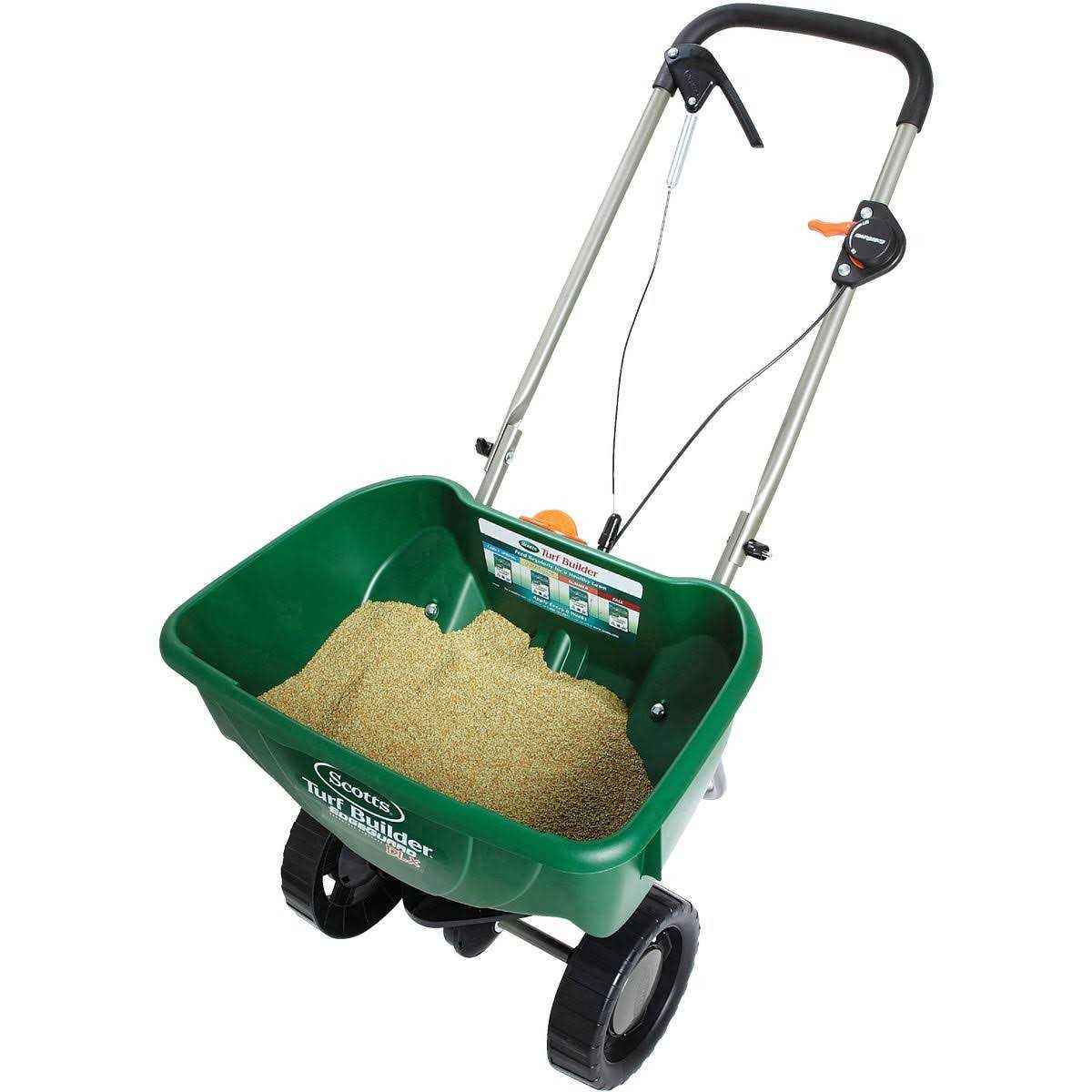 Scotts Turf Builder EdgeGuard DLX Broadcast Spreader - Image 3