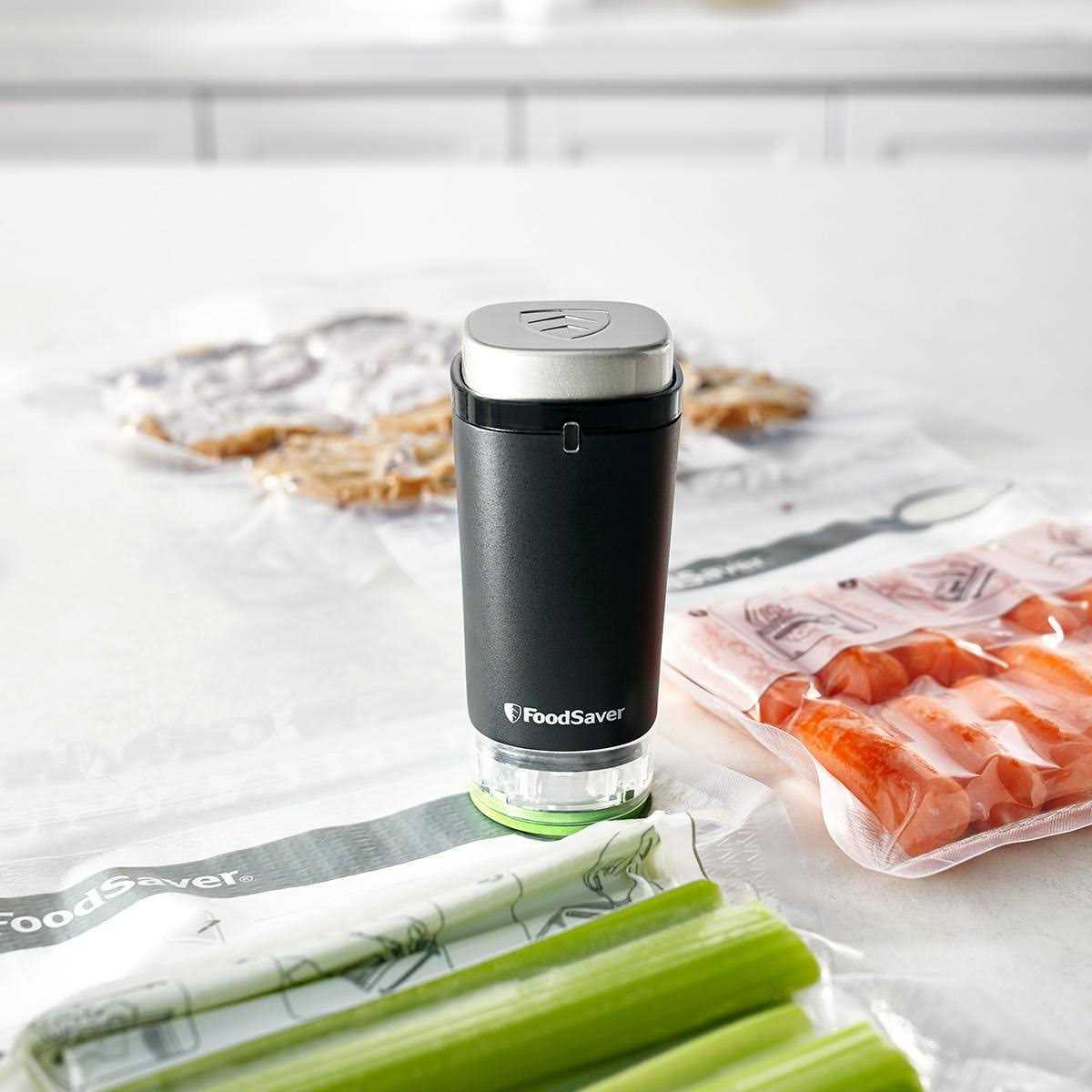 FoodSaver Cordless Handheld Food Vacuum Sealer - Image 3