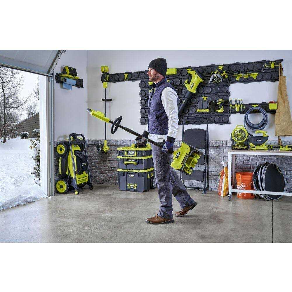 Ryobi ONE+ 18V 10 in. Single-Stage Cordless Electric Snow Shovel - Image 3