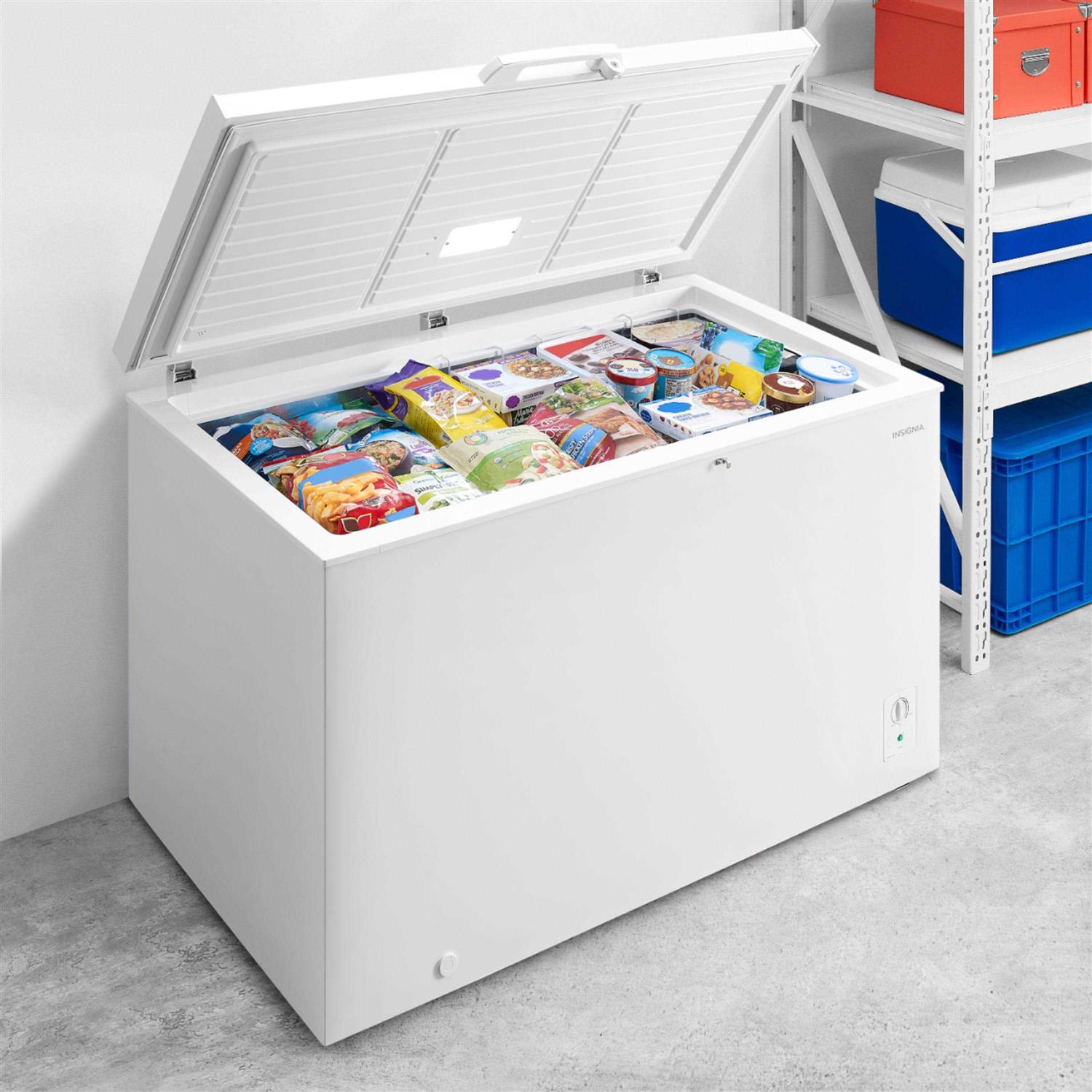 Insignia 14.0 Cu. Ft. Garage-Ready Chest Freezer - Image 5