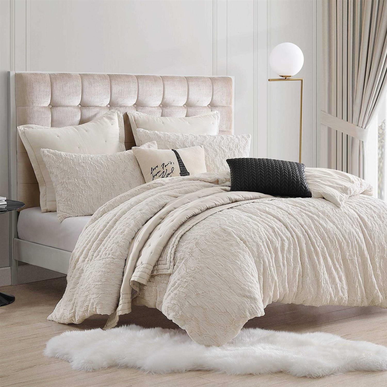 Karl Lagerfeld Paris Heavenly Faux Fur Set - Image 3