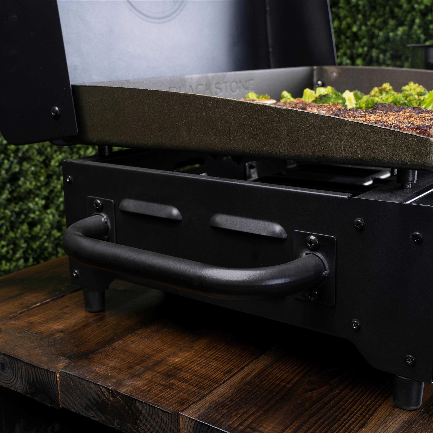 Blackstone On The Go Table Top Griddle w/Side Burner - Image 5